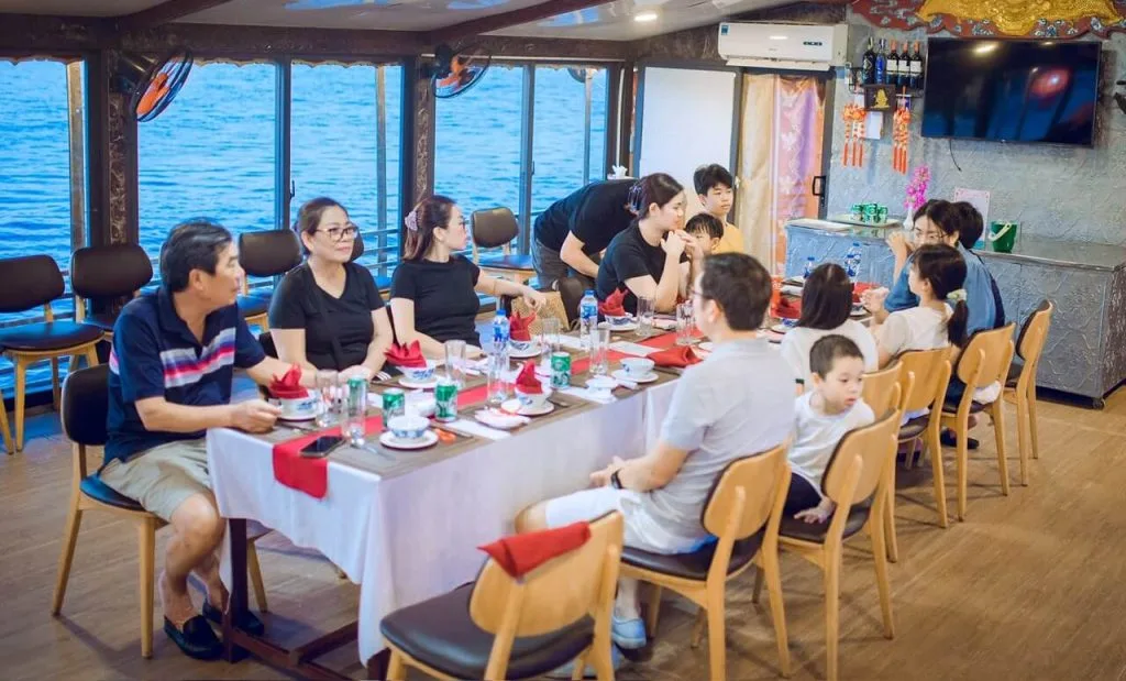 Vé tour ghép Ăn tối + Nghe ca Huế trên sông Hương - Ảnh 3