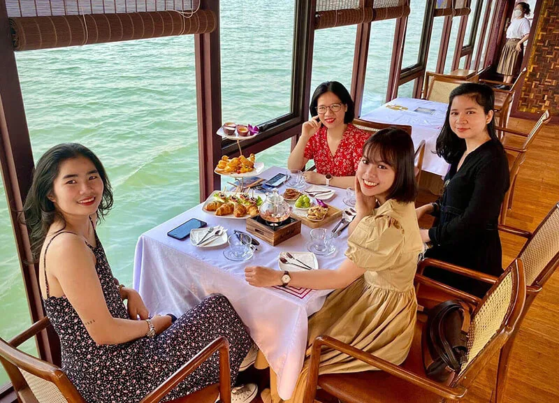 Tiệc trà chiều trên sông Hương - Ảnh 4