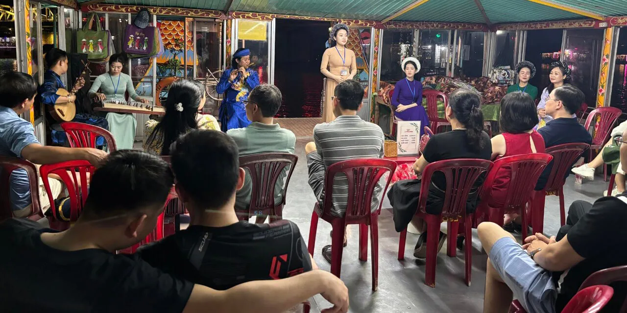 Vé tour ghép nghe ca Huế trên sông Hương - Ảnh 5