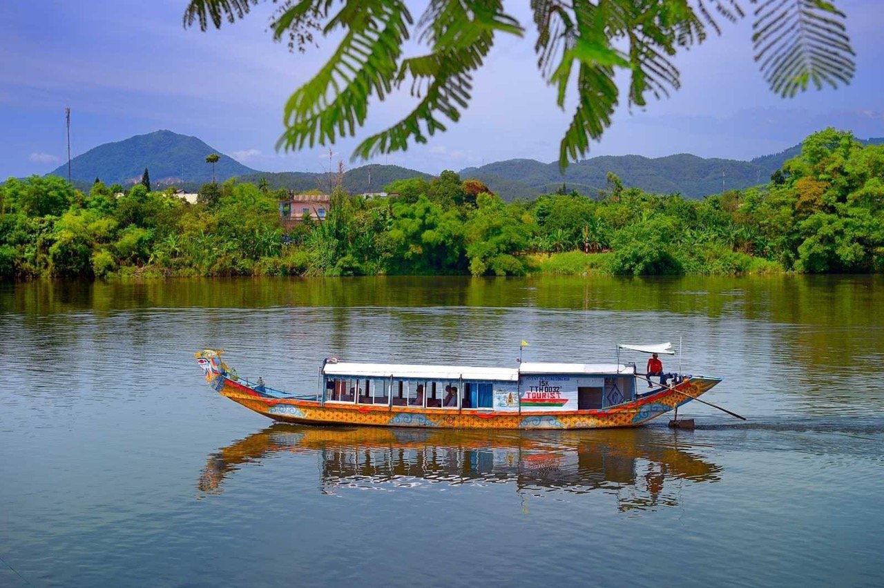 Vé tour bao thuyền nghe ca Huế trên sông Hương - Ảnh 4